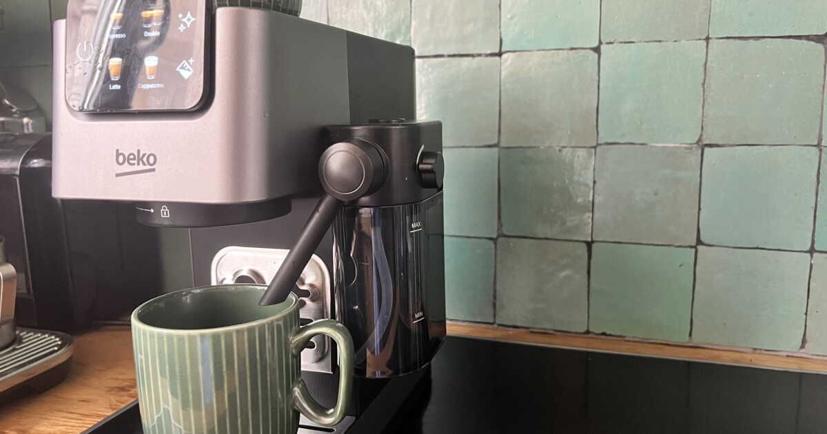 Beko CEP5304X : une machine à café au style vintage et à la performance moderne