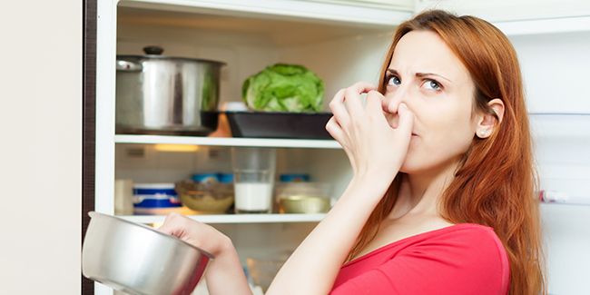 Éliminez les mauvaises odeurs de votre frigo avec ces remèdes naturels