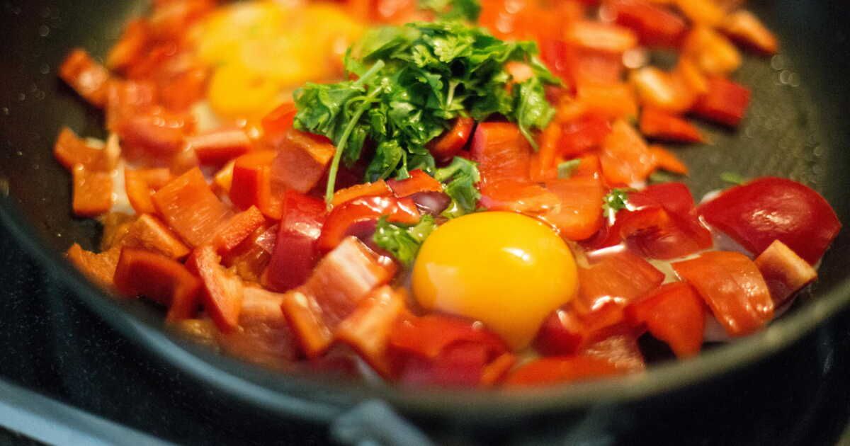 Savourez l'été avec des œufs à l'espagnole colorés et gourmands