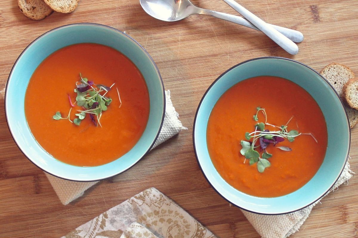 Préparer une soupe sans mixeur : Techniques simples et efficaces