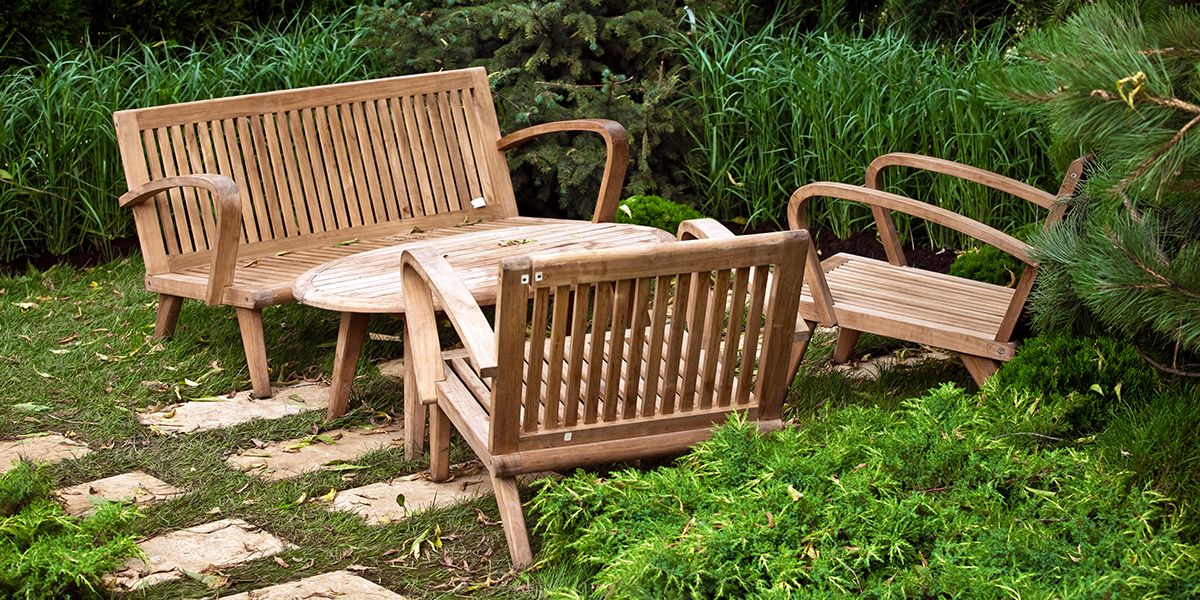 Revitalisez votre salon de jardin en teck grâce à ces astuces