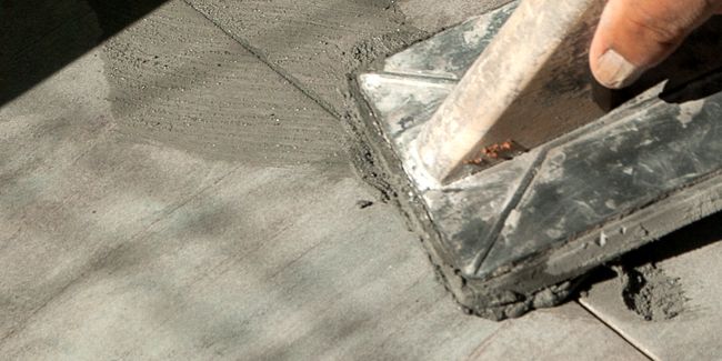 Rénover des joints de carrelage : étapes et conseils