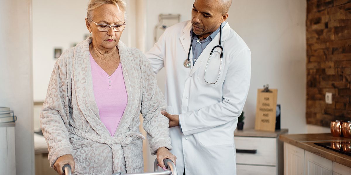 Le gériatre, médecin spécialisé pour les personnes âgées