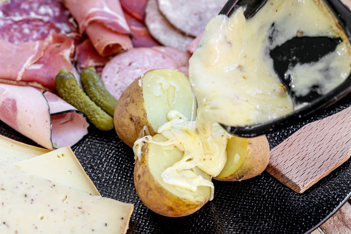 Pour une raclette gourmande et économique, découvrez cette alternative surprenante