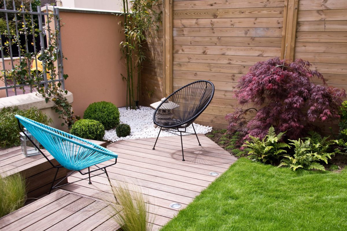 Des astuces professionnelles pour agrandir l'apparence de votre jardin