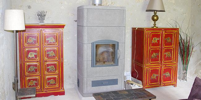 Poêle de masse : fonctionnement, modèles, coût !