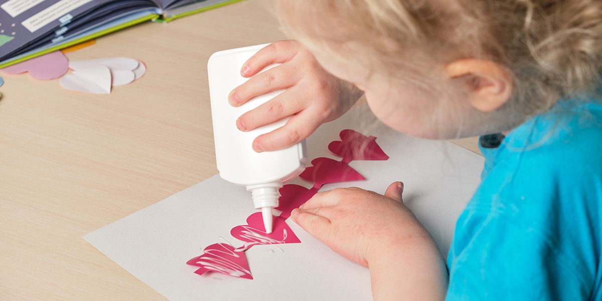 Fabriquez une colle comestible pour des activités créatives en toute sécurité