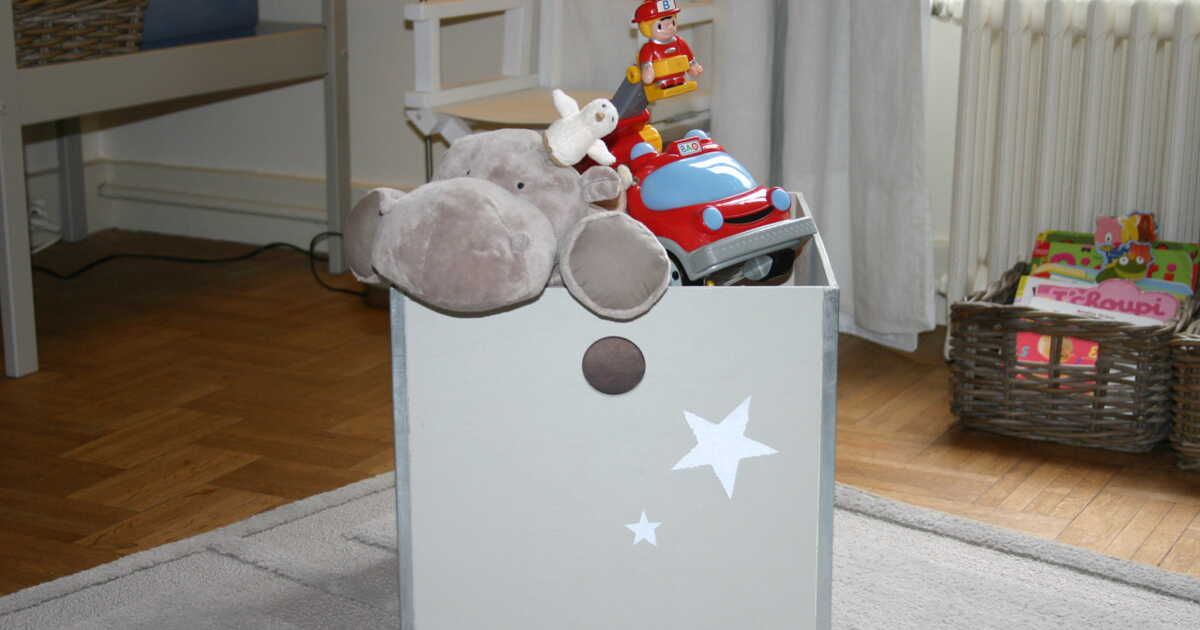 Créez un coffre à jouets étoilé pour la chambre des enfants