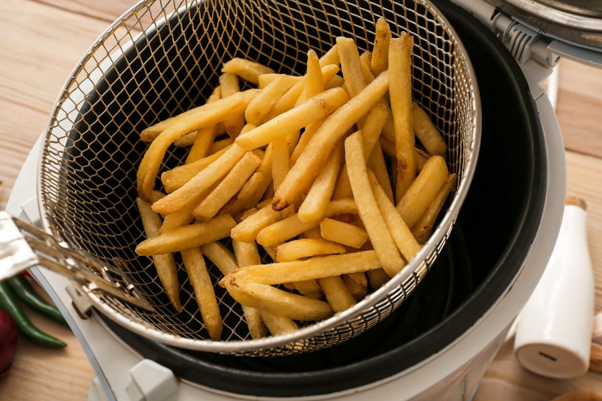 Découvrez l'huile secrète pour des frites irrésistiblement croustillantes