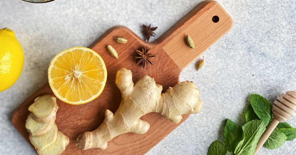 l'astuce infaillible pour éplucher le gingembre sans effort