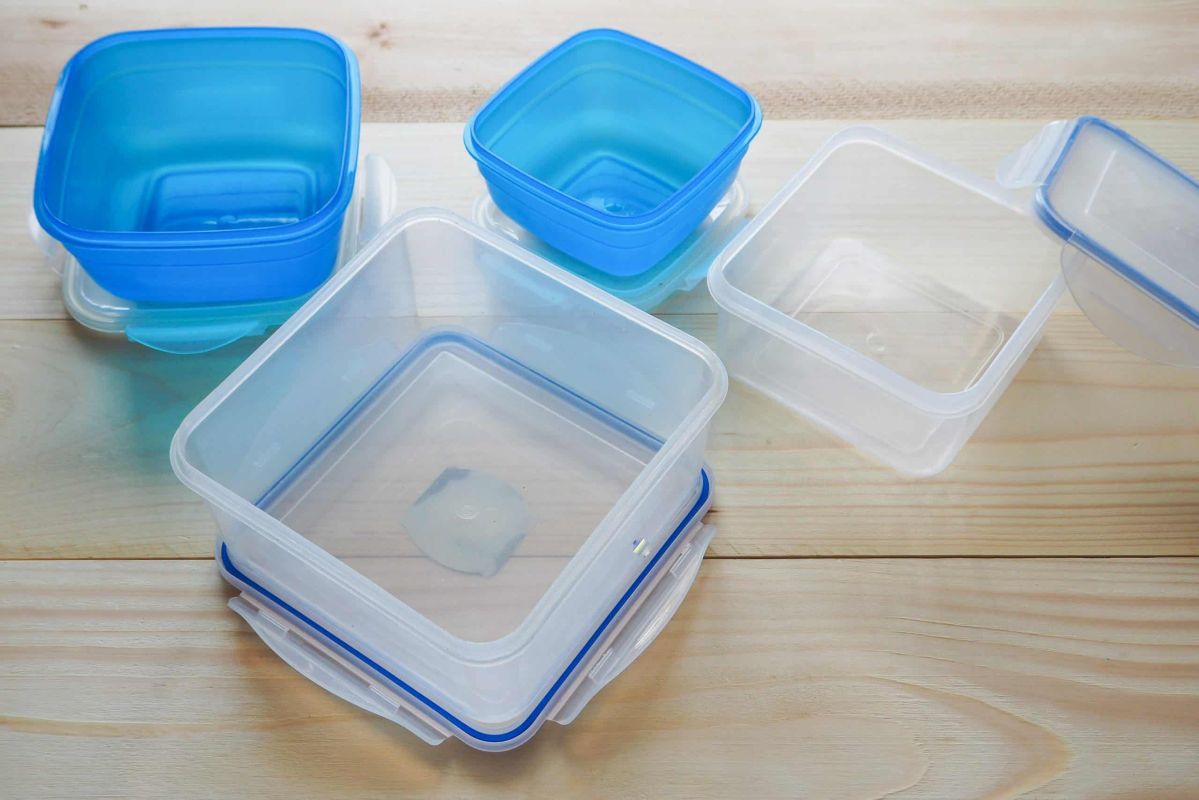 Pourquoi abandonner les boîtes en plastique pourrait changer votre vie