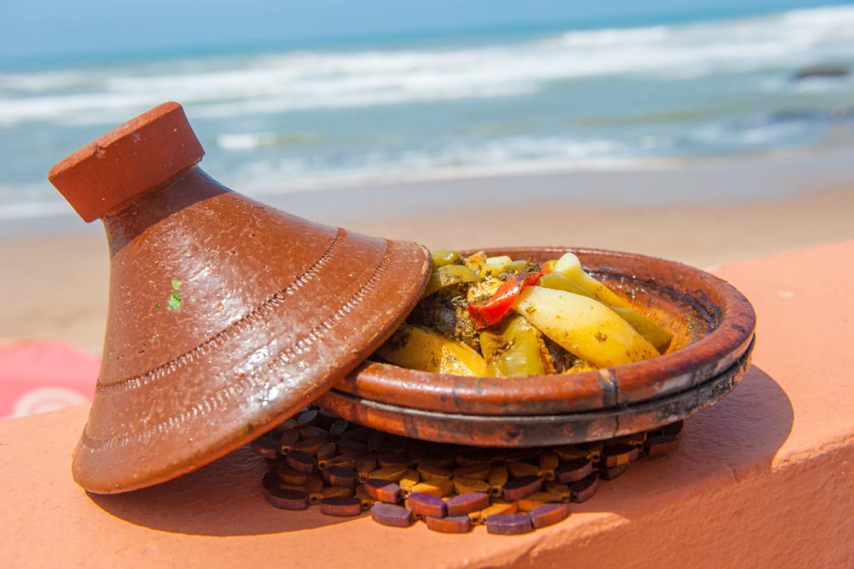 Cyril Lignac vous invite à savourer un tajine de poisson aux saveurs maghrébines