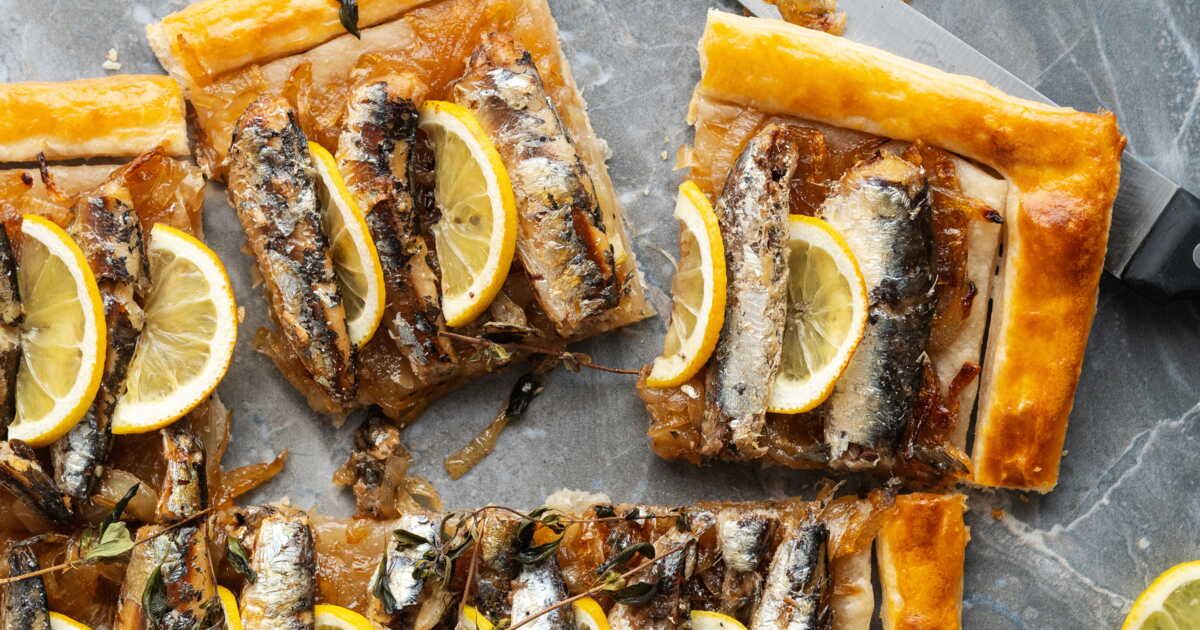 La pissaladière revisitée : une tarte d'été au pain pita par Julien Sebbag
