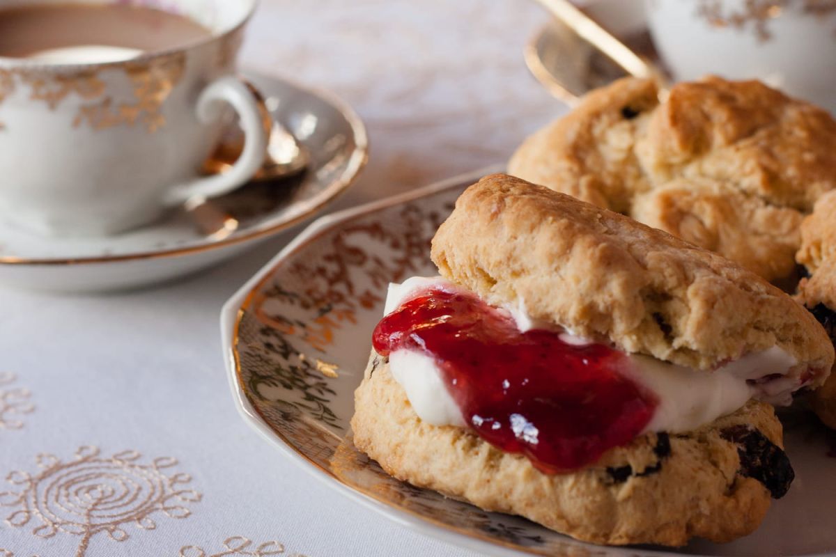 Découvrez le secret de ma tante anglaise pour des scones parfaits