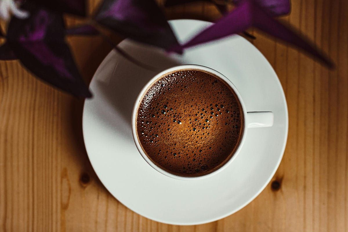 Le café d’orge, votre nouveau compagnon matinal incontournable