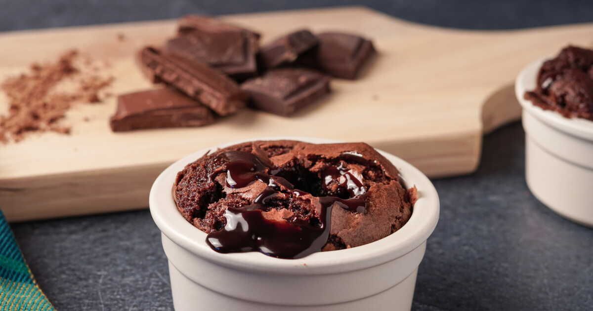 Découvrez le dessert incontournable de Cyril Lignac : un coulant chocolat caramel de passion
