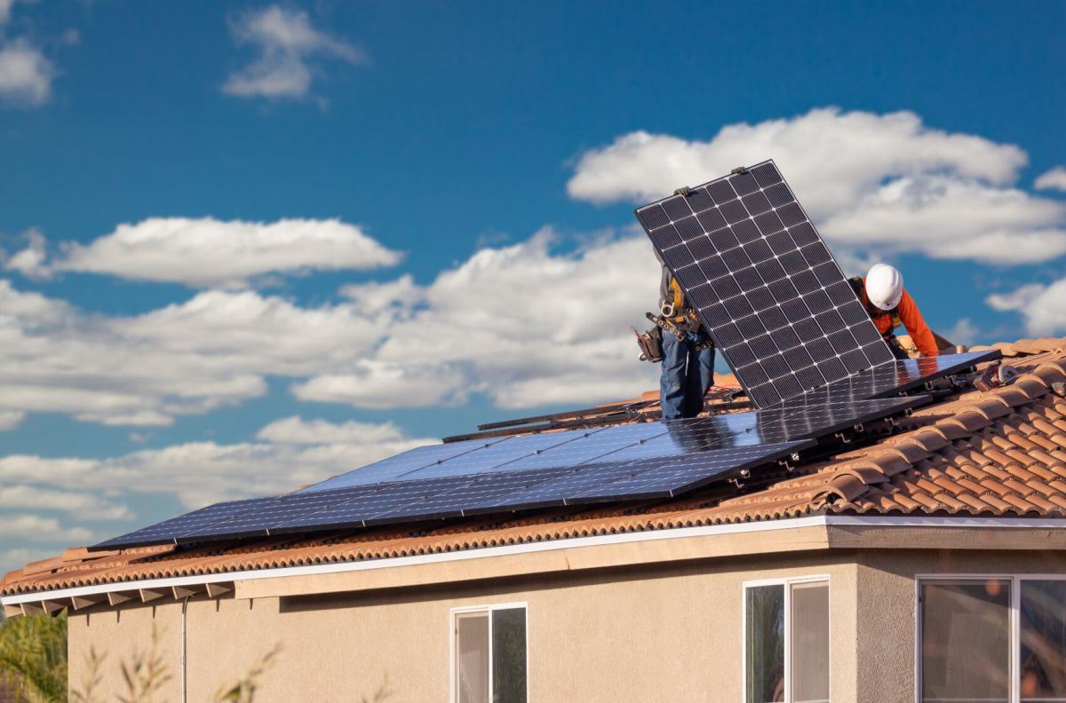 L’avenir des panneaux solaires en question : l’impact des nouvelles mesures gouvernementales
