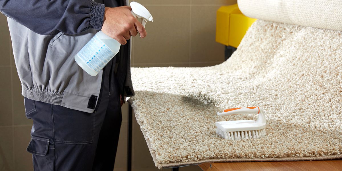 Détacher un tapis : 7 astuces naturelles toujours efficaces