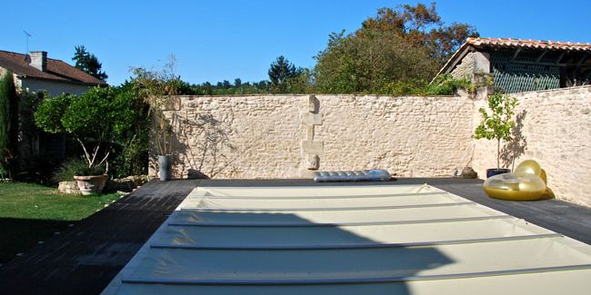 Les essentiels de la sécurité autour des piscines : ce que chaque propriétaire doit savoir