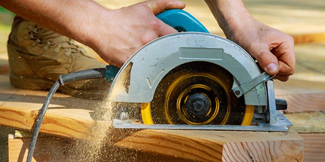 Comment choisir la scie circulaire idéale : conseils et astuces