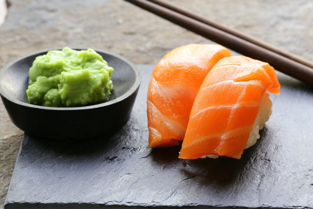 le véritable wasabi : un condiment trompeur au cœur des restaurants français