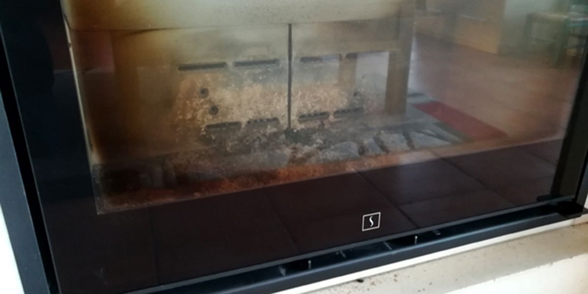 Des astuces naturelles pour nettoyer votre vitre d'insert de cheminée