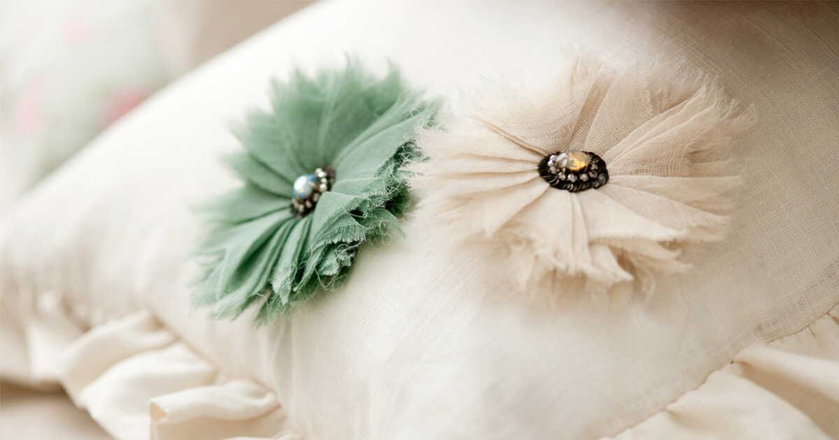 Transformez votre intérieur avec des fleurs plissées faites maison